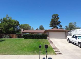 14426 Holly Dr, Victorville, CA 92395