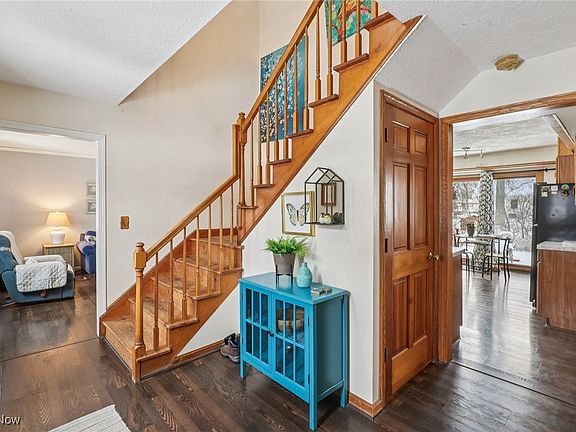 3rd image of 34465 Heatherwood Ave