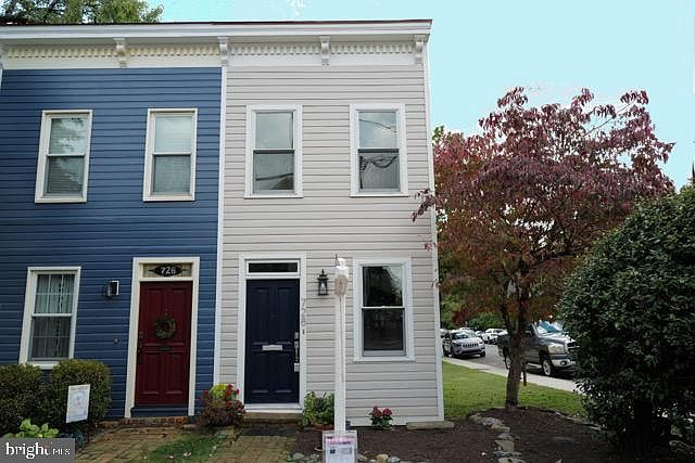 1st image of 728 Franklin St