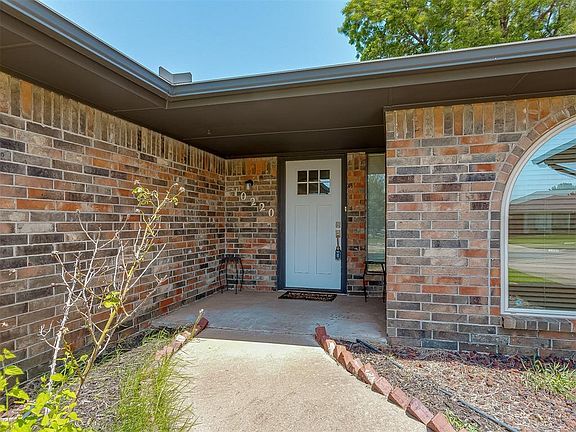 2nd image of 10220 Little Pond Dr