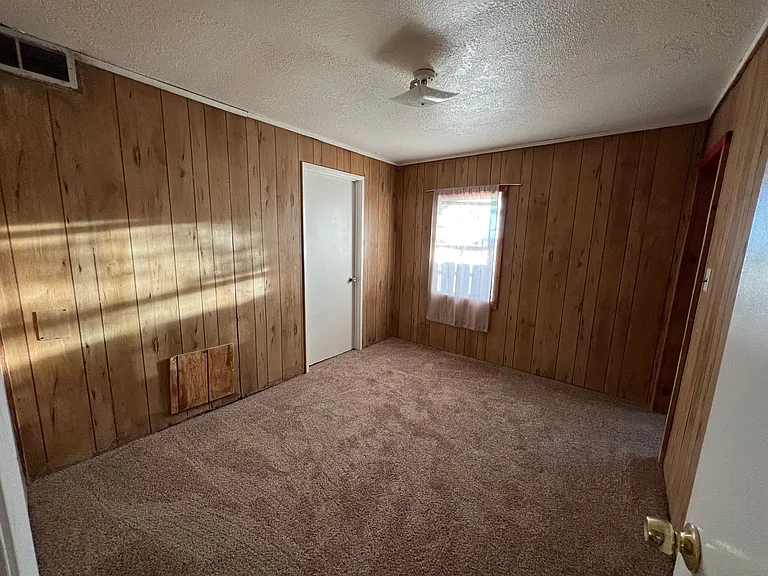 6513 Ash Ave — Photo 8