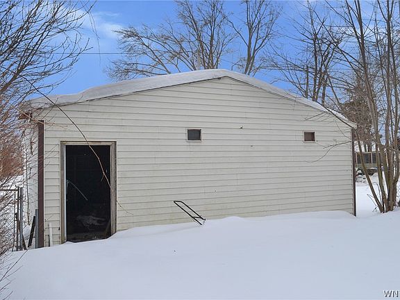 5th image of 1145 Willow Ave
