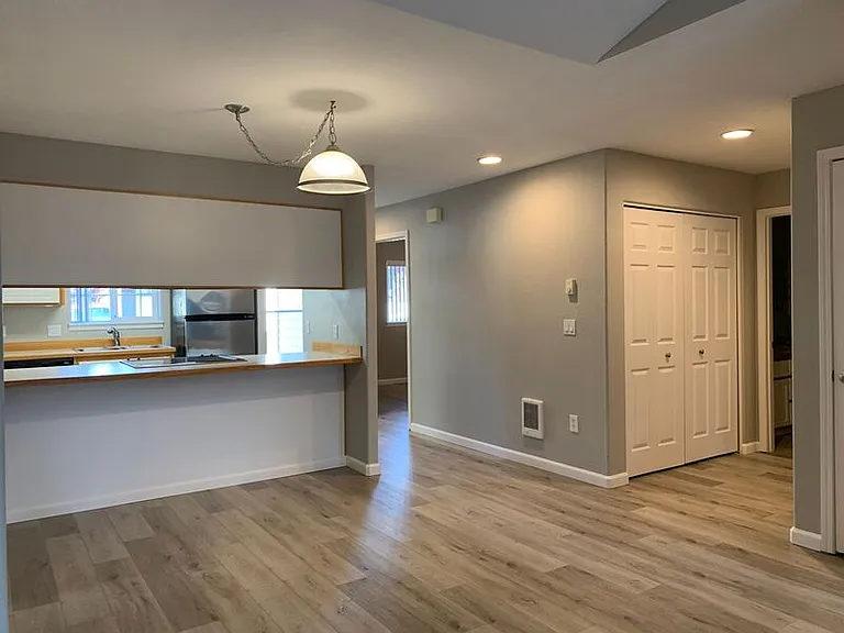 13613 SE Oatfield Rd — Photo 17