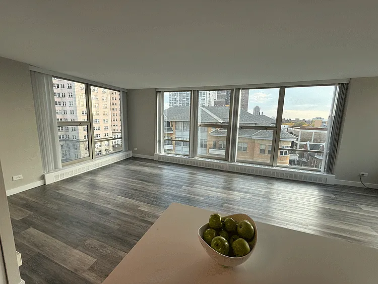 The Bryn - 5600 N Sheridan Rd — Photo 24