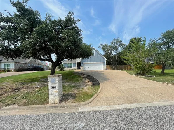 898 Hereford St, College Station, TX 77840