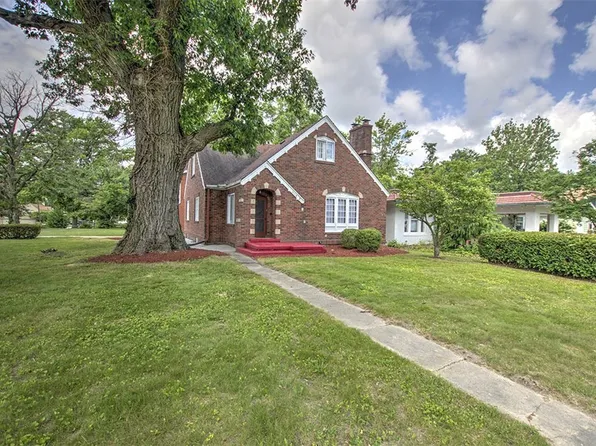 311 N Oakcrest Ave, Decatur, IL 62522
