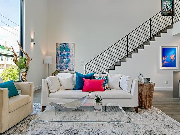 5th image of 3880 N Munger Ave #8