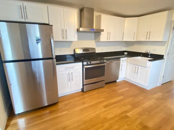 33 Harding St #2, Cambridge, MA 02141