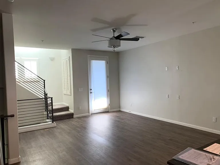 2090 S Dorsey Ln #1011 — Photo 17