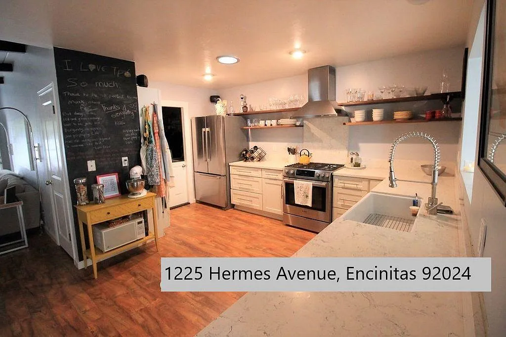 2 bed, 963 sqft, $4,650 — Photo 2