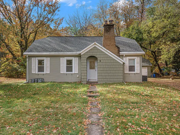 8093 Douglas Ave, Kalamazoo, MI 49009