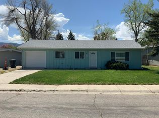 27 Dahlia St, Casper, WY 82604