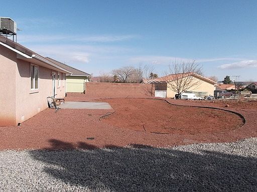3rd image of 3451 Chalet Dr