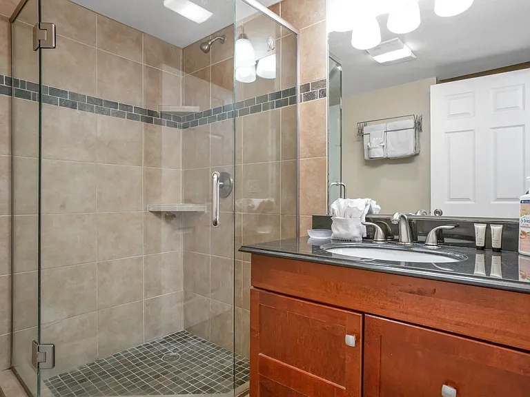 410D Bayview Dr — Photo 15