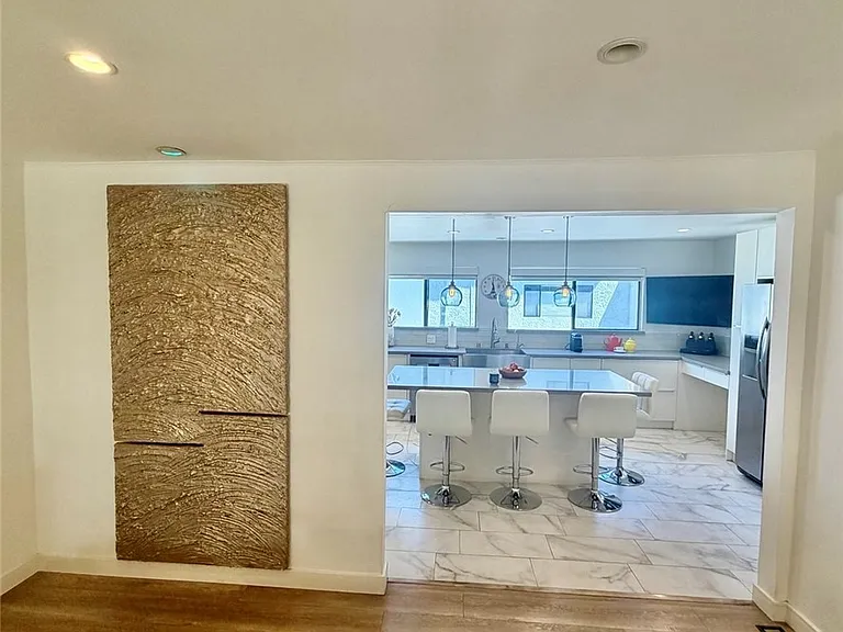 21545 Erwin St #105 — Photo 6