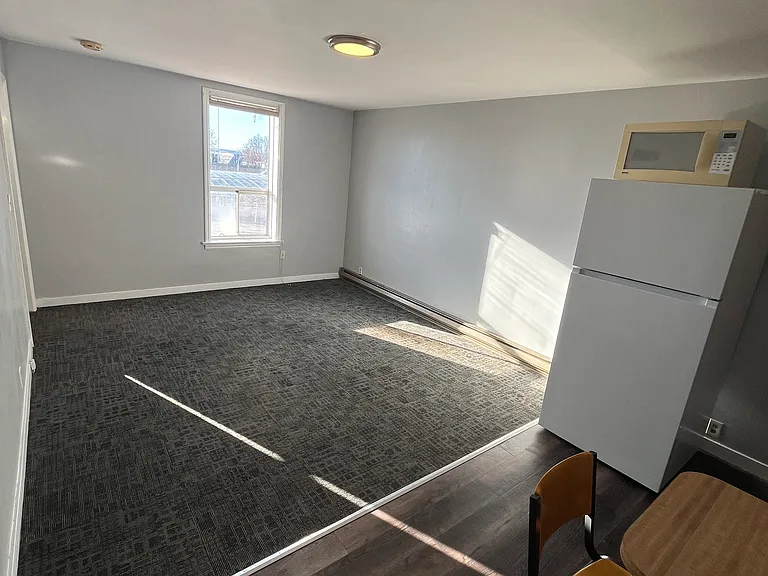 531 S 6th St #3 — Photo 9