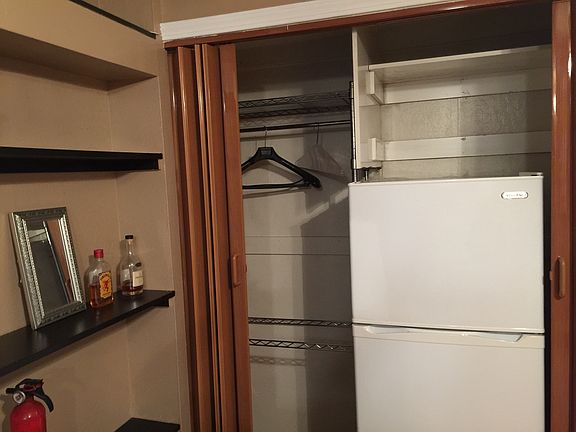 3rd image of 222 Larkspur Plaza Dr #222