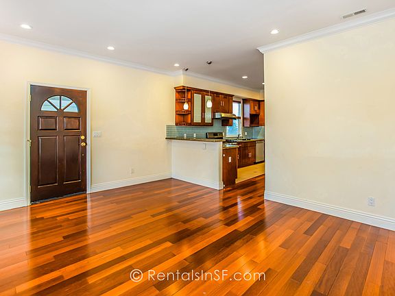 4th image of 30 Lakeview Ave #Top