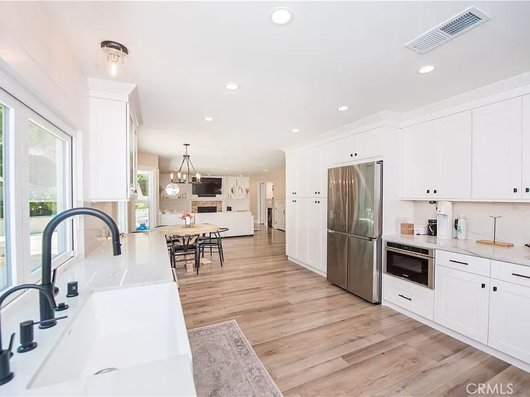 270 S Riverwood Cir — Photo 16