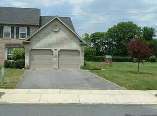 6047 Timberknoll Dr, Macungie, PA 18062
