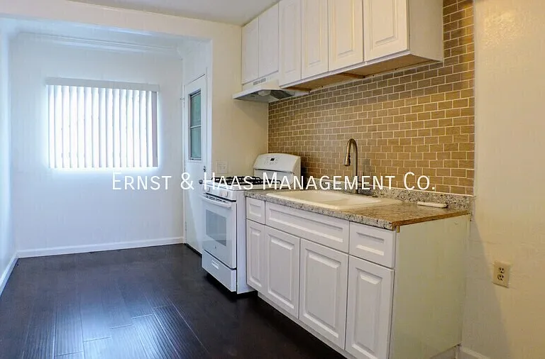 8275 California St — Photo 7