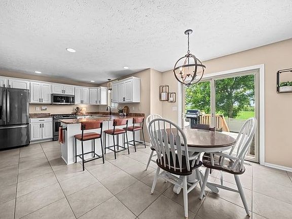 5th image of 5598 White Fox Dr