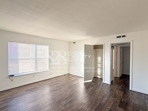 5th image of 511 W Fox Ln #5-130
