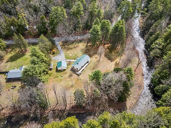2nd image of 941 Willow Brook Road