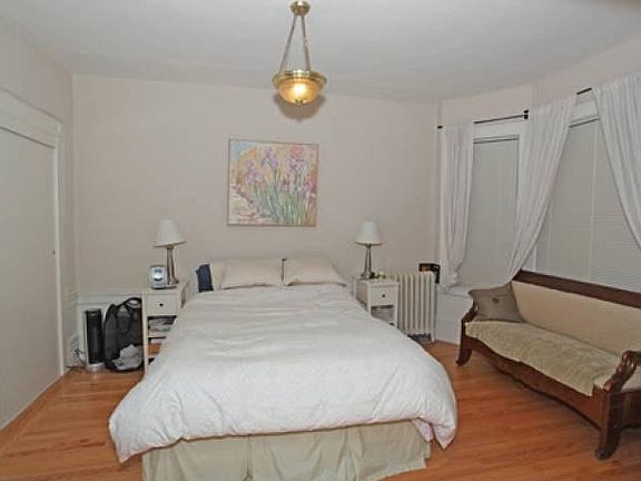 3rd image of 2401 Sacramento St APT 2