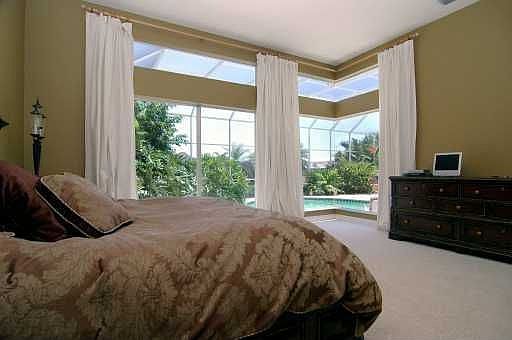 5th image of 18653 Avenue Capri