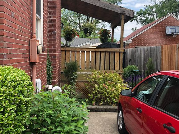 3rd image of 211 Oakey Ave