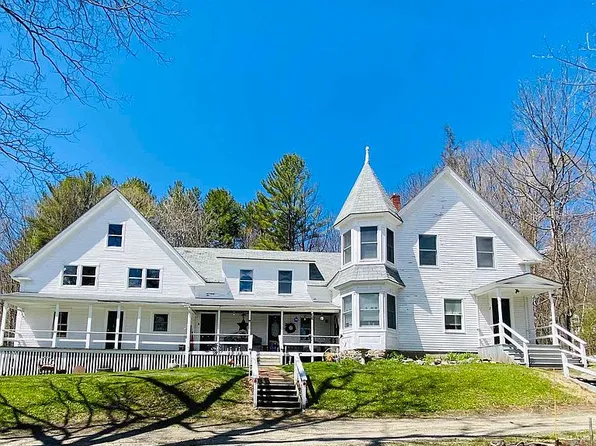 1025 Main St #3B, Sunapee, NH 03782