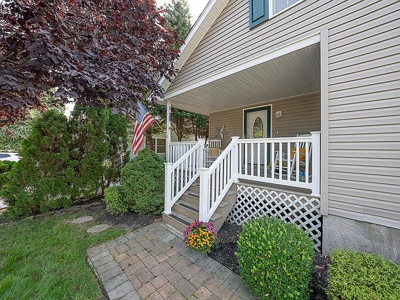 4th image of 418 Fern Rd