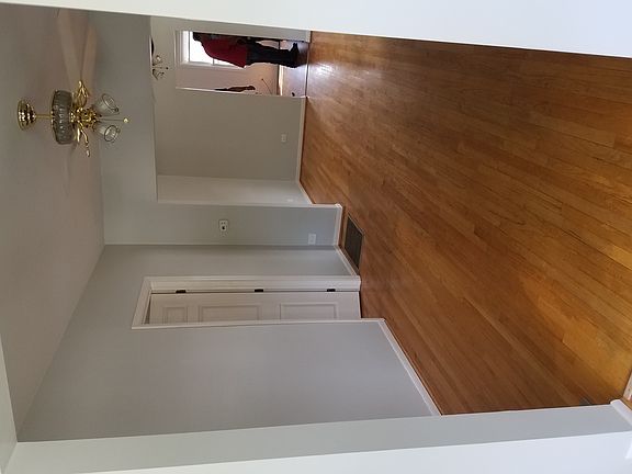 5th image of 247 Englewood Ave