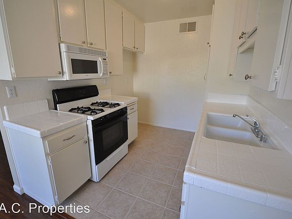 5th image of 24411 Newhall Ave #216