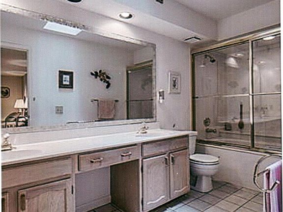 3rd image of 4225 W Pine Blvd