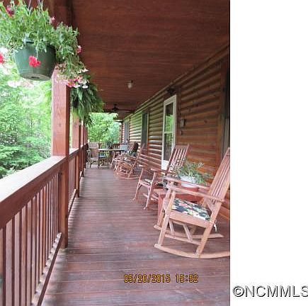 3rd image of 725 Faircrest Ln