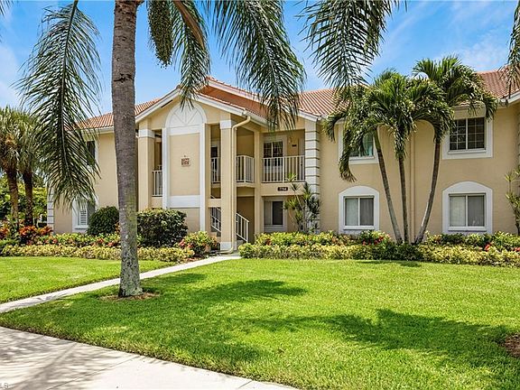 3rd image of 7784 Emerald Cir APT 102
