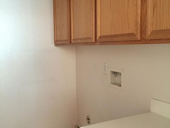 4th image of 12991 Cambridge Ct