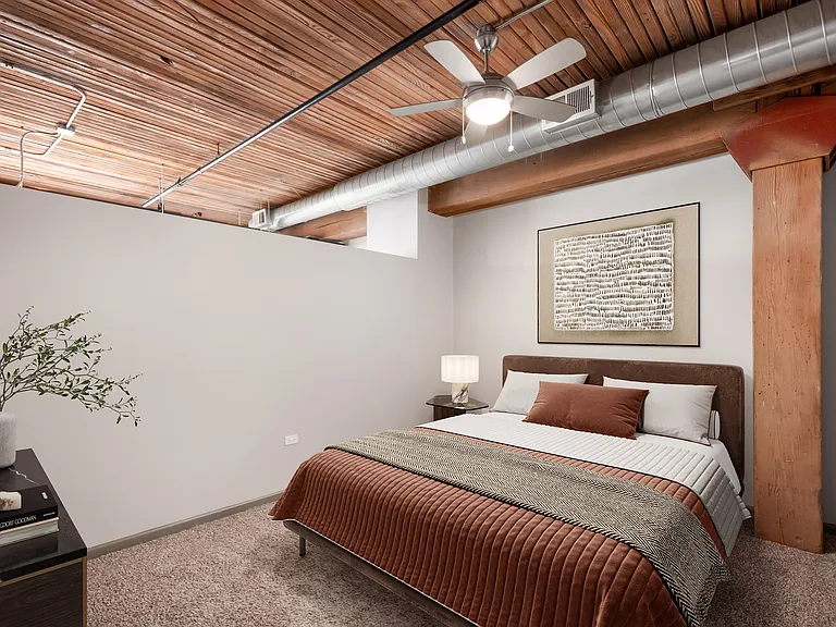 Lofts At River East — Photo 8