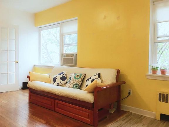 3rd image of 2615 Kennedy Blvd #301