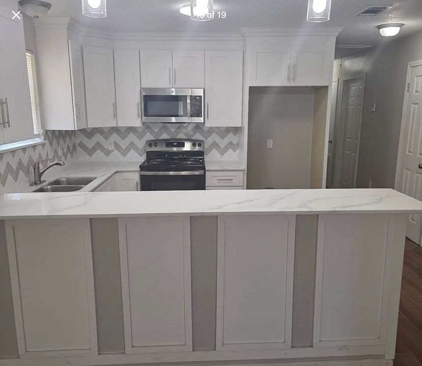 1st image of 3880 Pocasset St