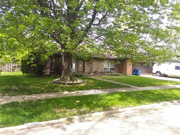 3rd image of 16062 University Ave