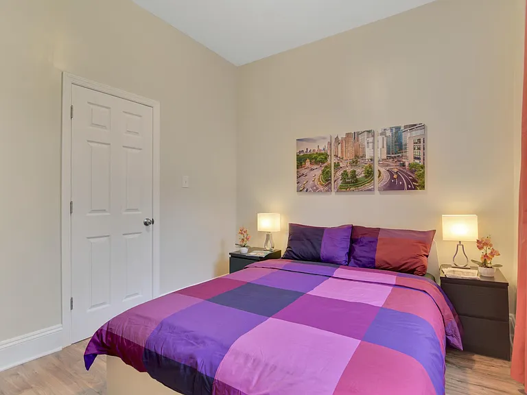932 Summit Ave #B — Photo 13