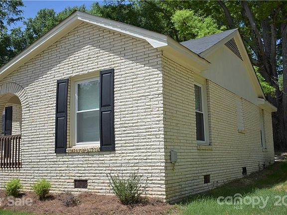 2nd image of 602 W Garrison Blvd