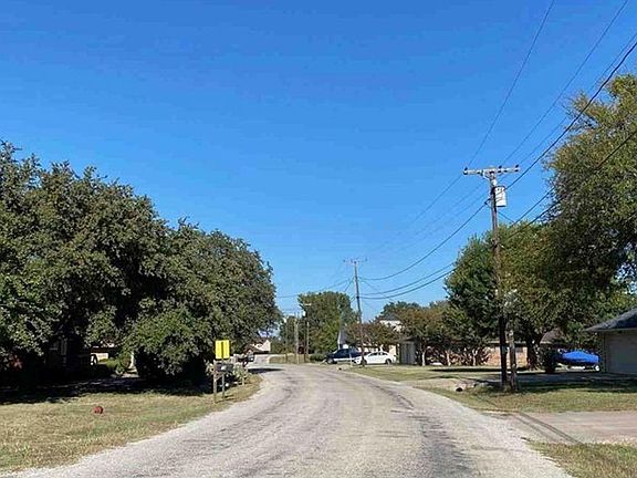 4th image of 136 Runaway Bay Dr