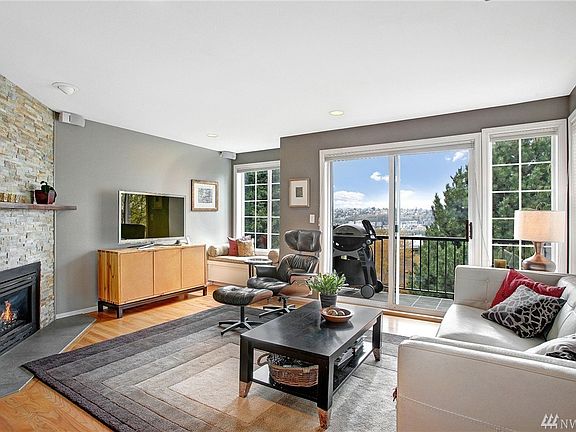3rd image of 2315 10th Ave E #B