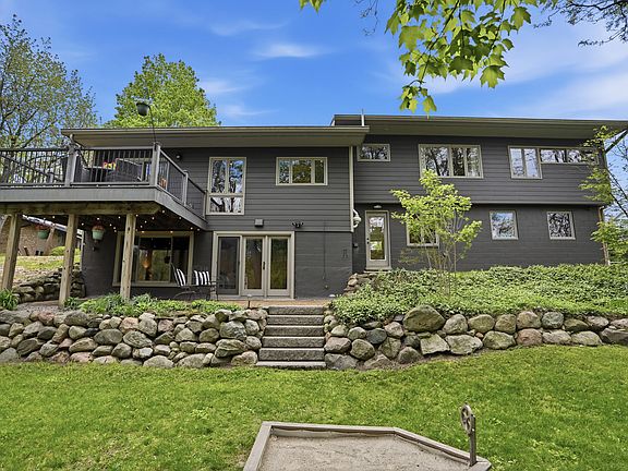 3rd image of 3007 Geddes Ave
