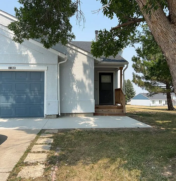 1192 Dakota Dr