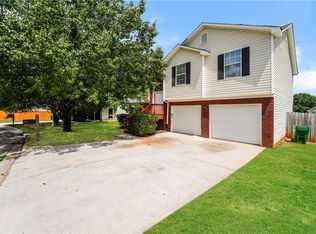 2184 Silver Thorn Ct, Lithonia, GA 30058